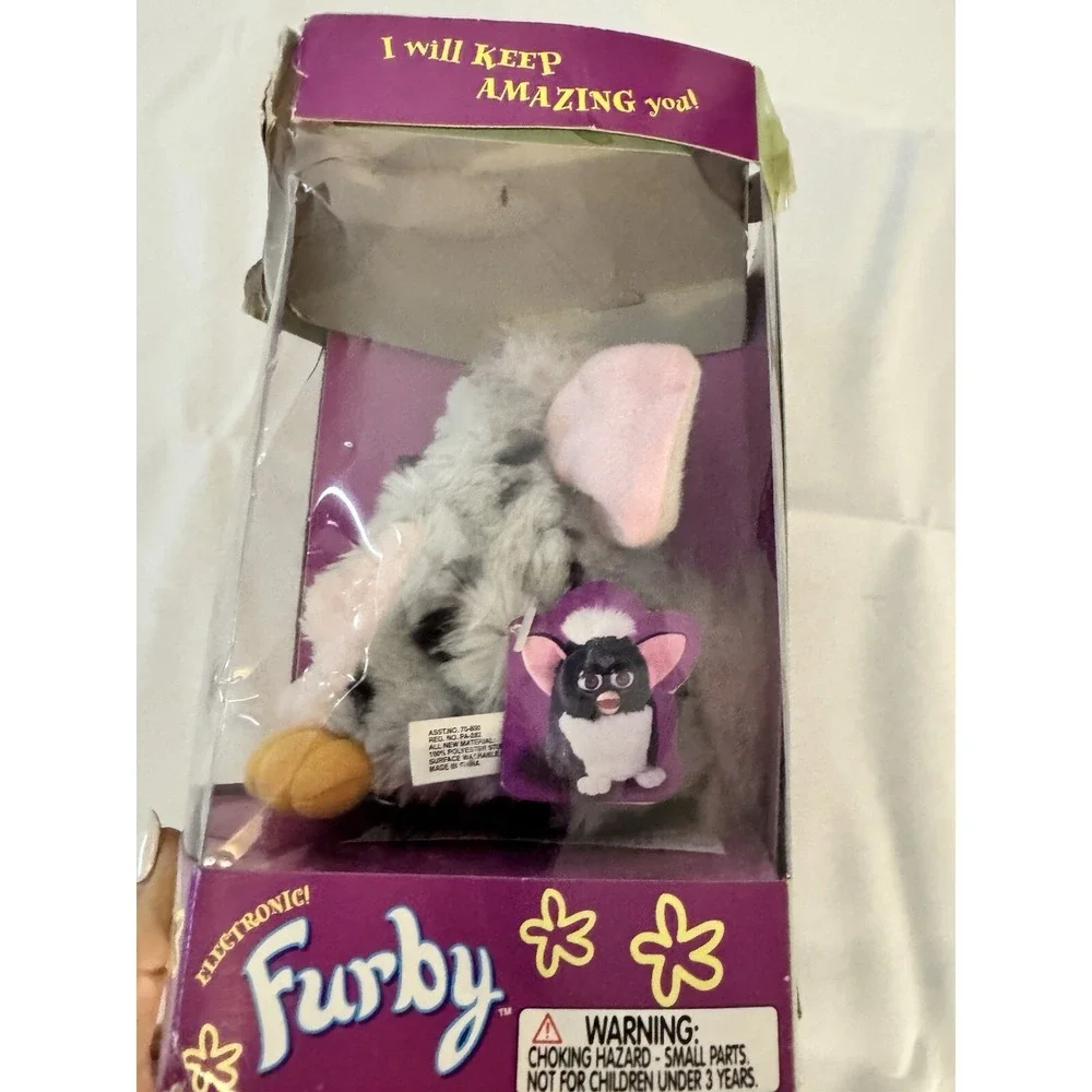 Furby 1998 Gray & Pink Snow Leopard Model 70-800 Tiger Electronic Works BOX/TAG